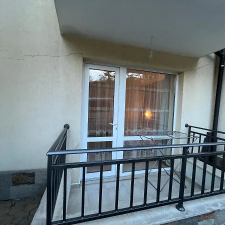 Sunny Hills Apartment